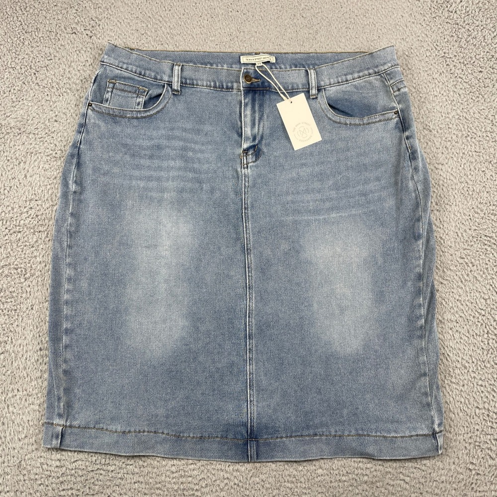 The Main Street Exchange Denim Skirt Womens 20 Blue Light Wash Cotton Blend New
